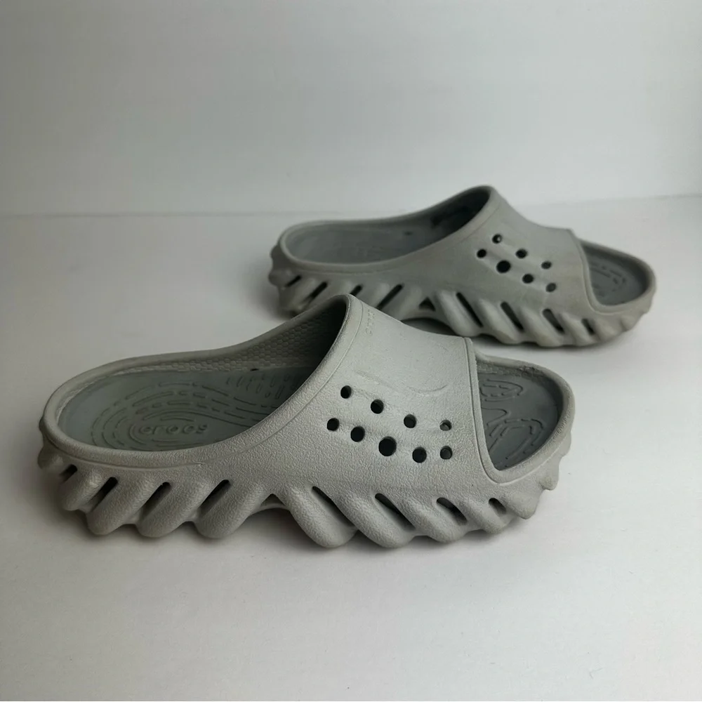 Crocs Echo Slides Junior Size 1 Shoes Gray Grey Outdoor Beach Travel Pool Summer
